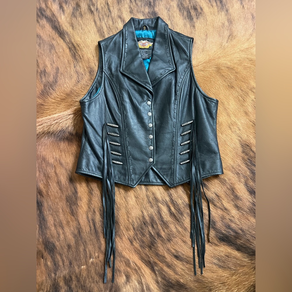 Harley Davidson women’s leather snap up vest -size M